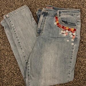 Women’s mom jeans